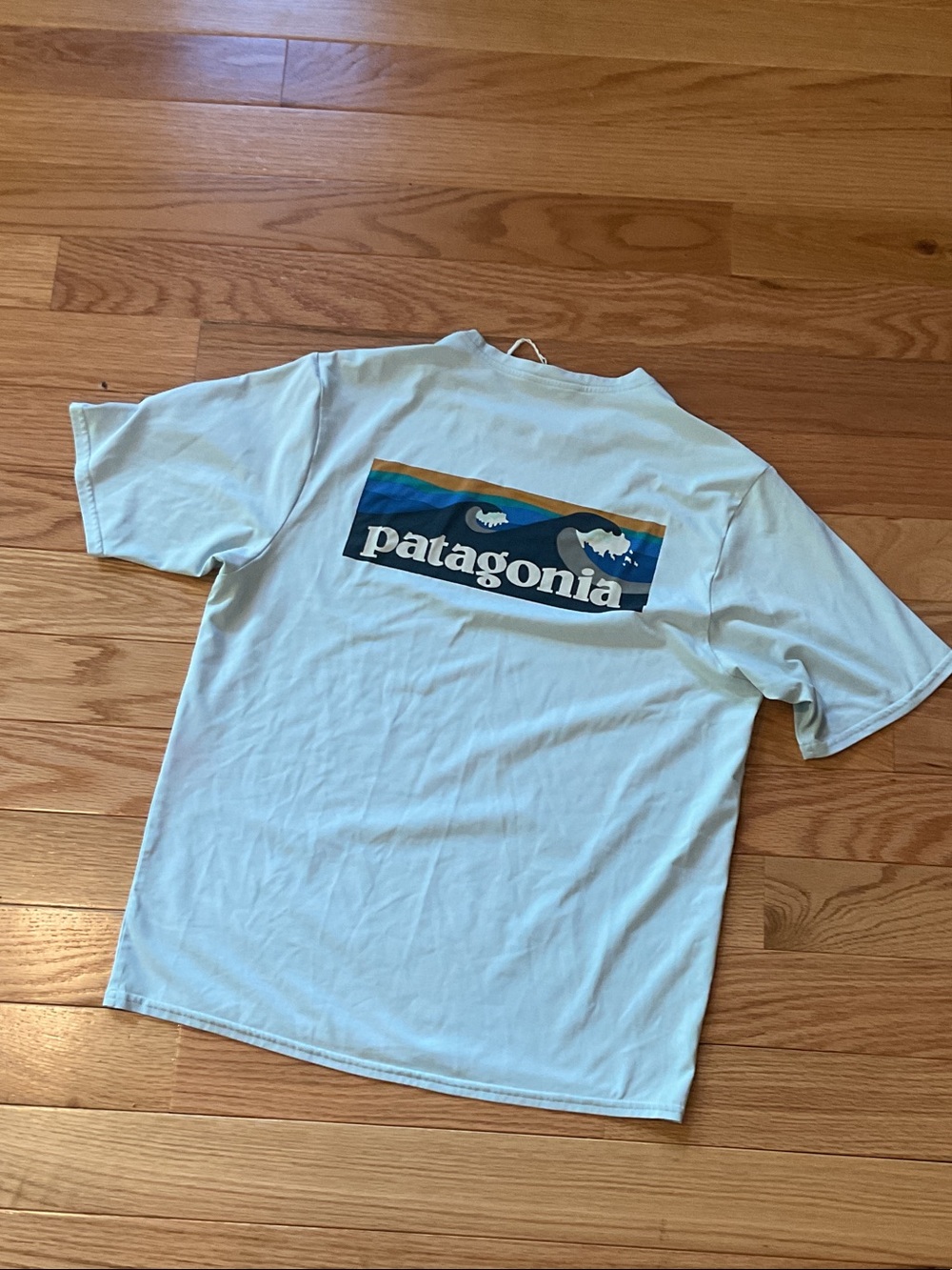 Patagonia Capilene Small cool dry Seafoam Green Back Logo Short Sleeve NWOT - Picture 3 of 13